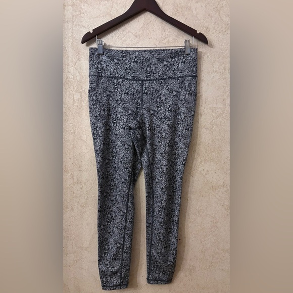 💕MM Textured Leggings - Picture 1 of 3